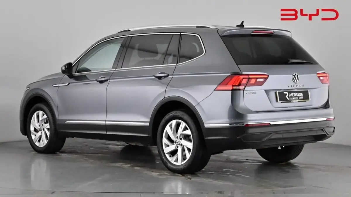 Usado VW Tiguan Allspace S 150 HP (110 kW) 2022 Cinzento SUV