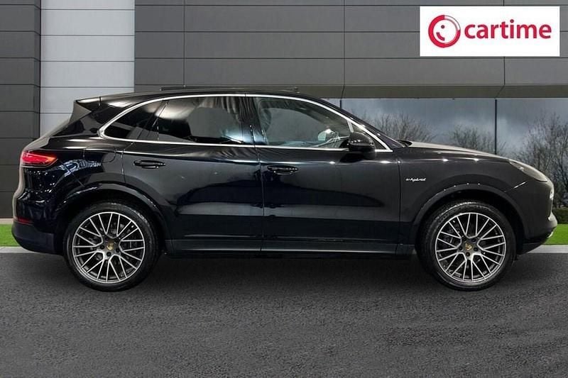 Used Porsche Cayenne 462 HP (339 kW) 2021 Black SUV