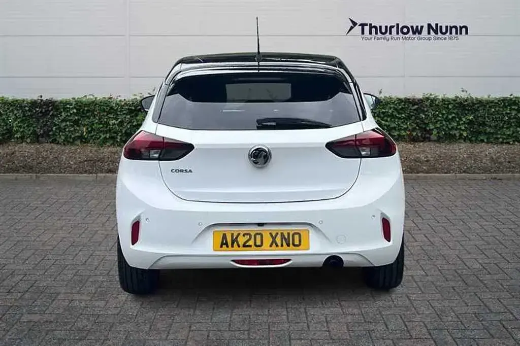 Used Vauxhall Corsa Elite 100 HP (73 kW) 2020 White jade Hatchback