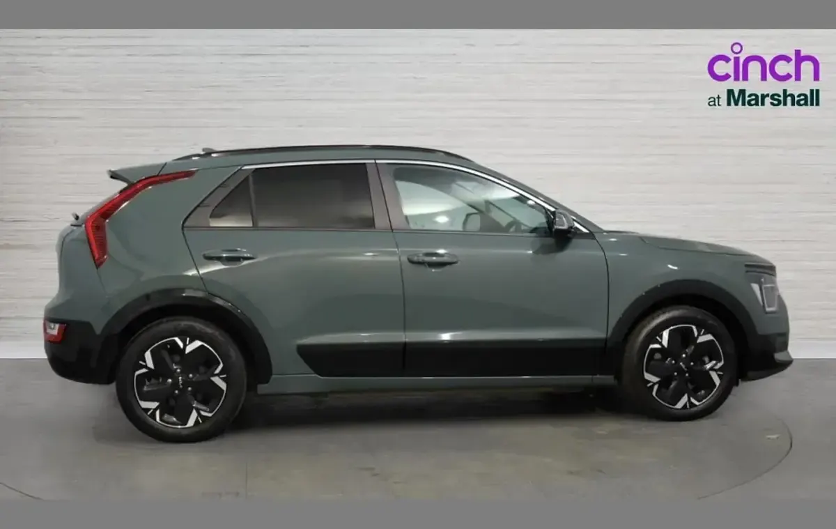 Used Kia e-Niro 150 kW (204 HP) 2023 Green SUV