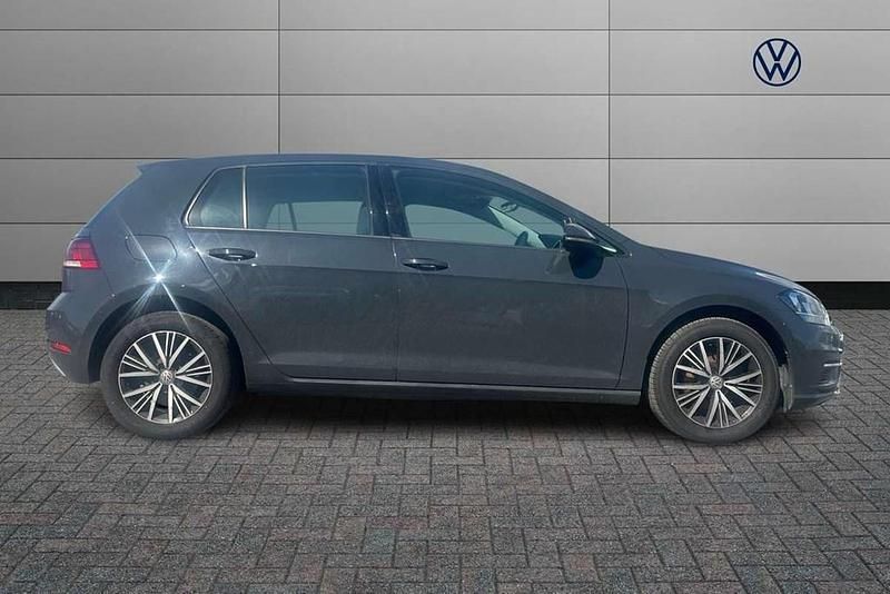 Używany VW Golf VII SE 115 KM (84 kW) 2019 Szary Hatchback