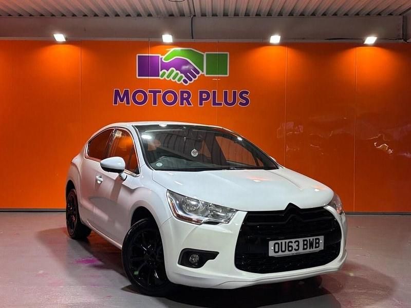 White Used 2013 Citroën DS4 Hatchback | £4,699 (A bit pricey) - Image 1/4