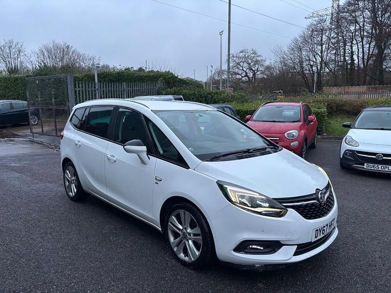 Used Vauxhall Zafira SRi 170 HP (125 kW) 2017 White MPV