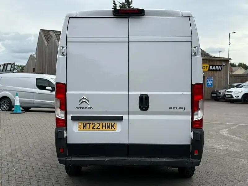 Used Citroën Relay 140 HP (102 kW) 2022 White Van