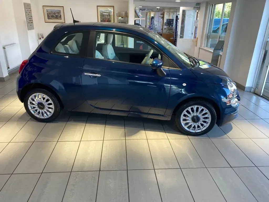 Used Fiat 500 Lounge 70 HP (51 kW) 2021 Blue Hatchback