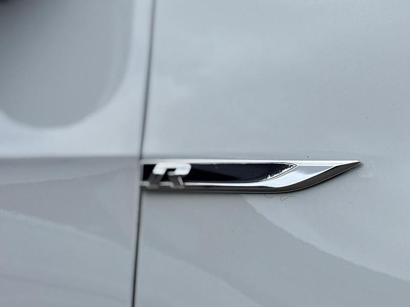 Used VW Golf VII R 2017 White Hatchback