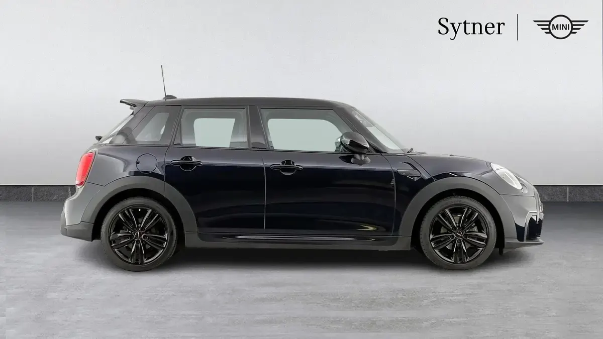 Used Mini Cooper Hatch 134 HP (98 kW) 2023 Black Hatchback