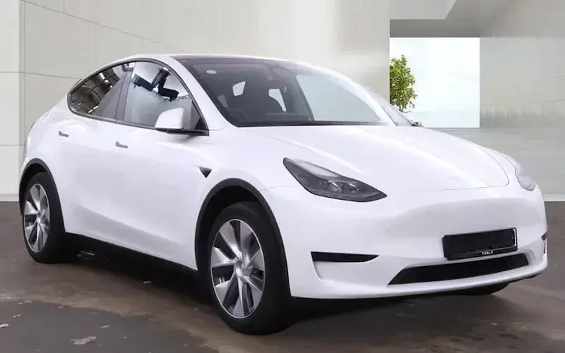 Used Tesla Model Y Standard Range 219 kW (299 HP) 2024 SUV