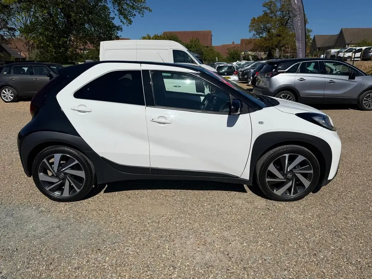 Used Toyota Aygo X 2023 White SUV