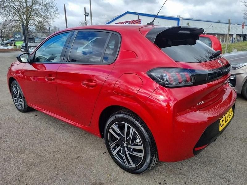 Second-hand Peugeot 208 Allure+ 130 CP (95 kW) 2023 Roșu Hatchback