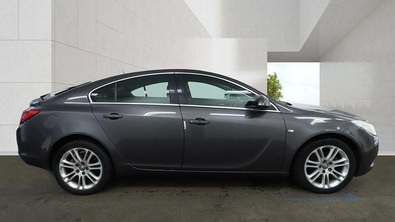 Used Vauxhall Insignia 140 HP (102 kW) 2012 Grey Hatchback
