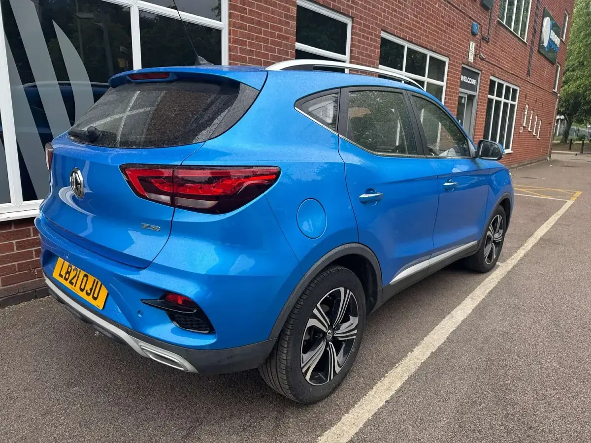 Used MG ZS Excite 106 HP (77 kW) 2021 Blue SUV