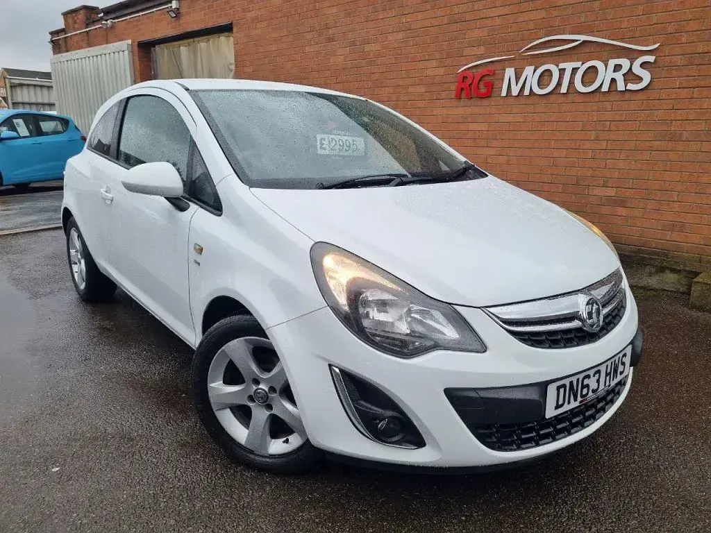 Used Vauxhall Corsa 2013 White Hatchback