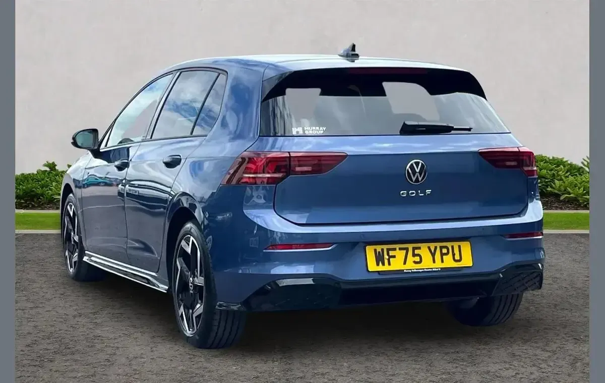Used VW Golf VIII R-line 150 HP (110 kW) 2025 Blue Hatchback
