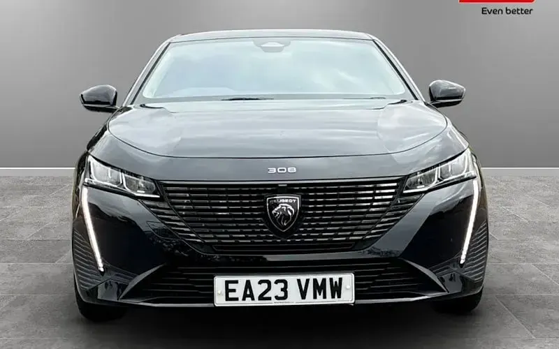 Used Peugeot 308 Allure 131 HP (96 kW) 2023 Black Hatchback