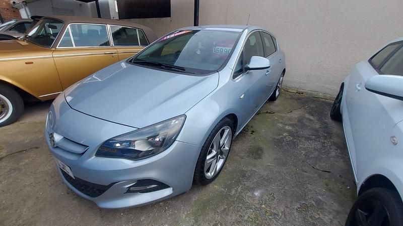 Used Vauxhall Astra Edition 140 HP (102 kW) 2016 Silver Hatchback