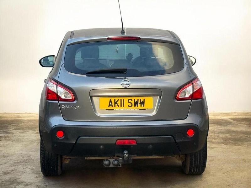 Used Nissan Qashqai Acenta 141 HP (103 kW) 2011 Grey SUV
