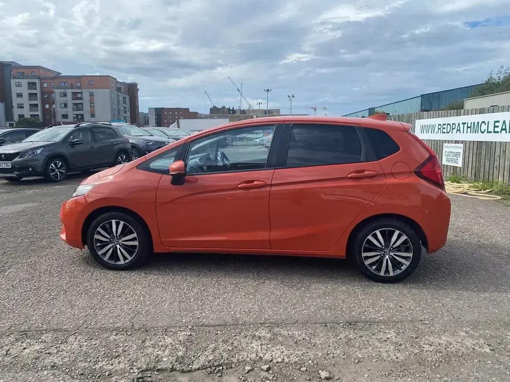 Used Honda Jazz EX 102 HP (75 kW) 2017 Orange Hatchback