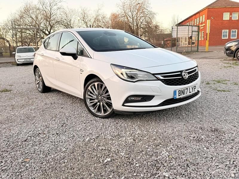 White Used 2017 Vauxhall Astra SRi Hatchback | £4,495 (Super price) - Image 1/4