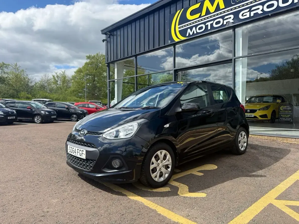 Used Hyundai i10 SE 67 HP (49 kW) 2014 Black Hatchback
