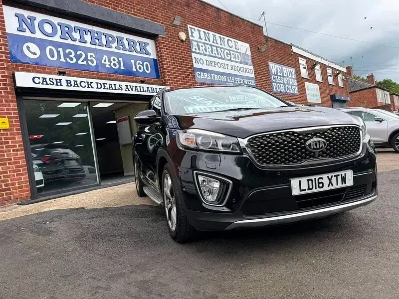 Used Kia Sorento 200 HP (147 kW) 2016 Black SUV