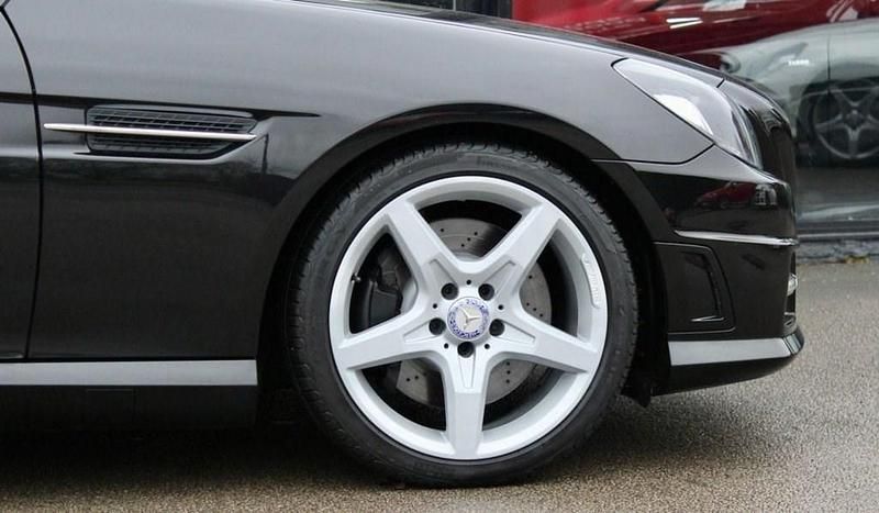 Used Mercedes SLK200 AMG 184 HP (135 kW) 2012 Black Cabriolet