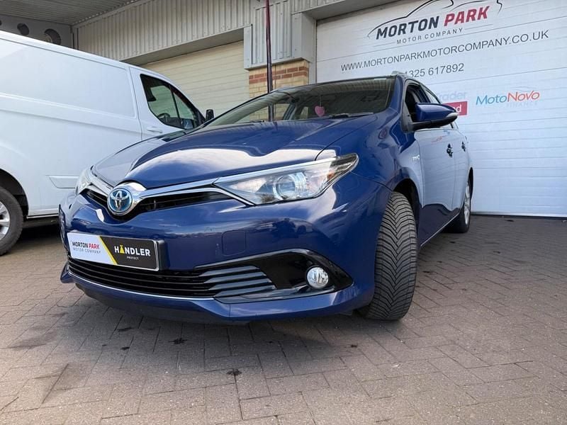 Used Toyota Auris Hybrid 2018 Blue Estate