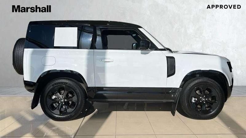 Usado Land Rover Defender HSE Dynamic 249 HP (183 kW) 2025 Branco SUV