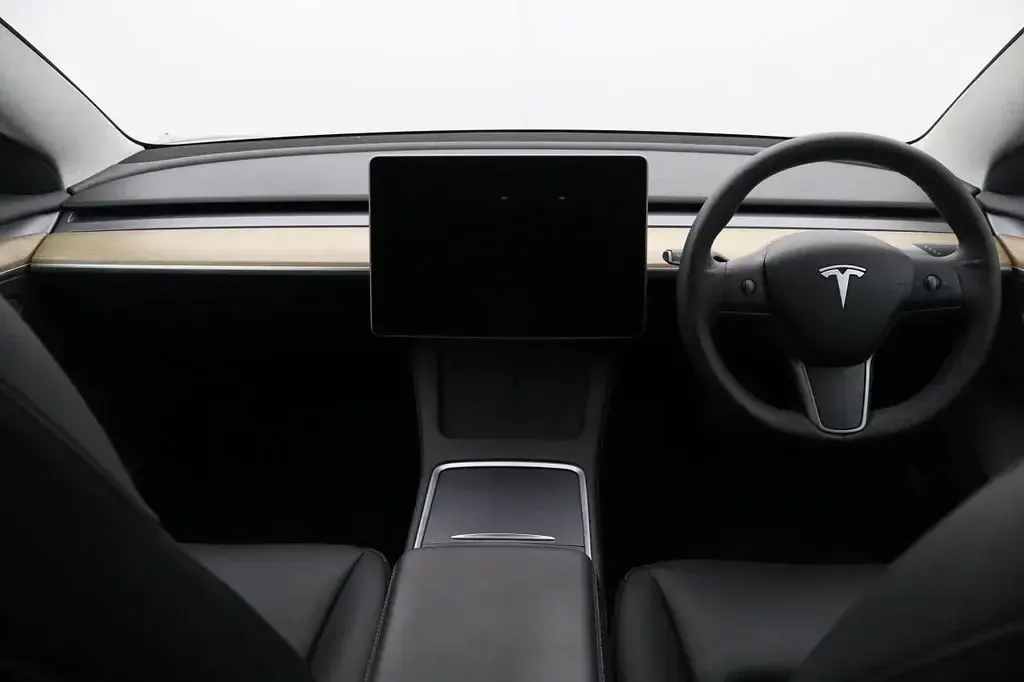 Used Tesla Model 3 Standard Range Plus 235 kW (320 HP) 2022 Blue Sedan