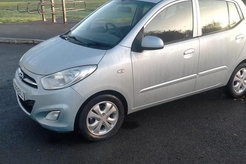 Used Hyundai i10 Active 85 HP (62 kW) 2013 Silver Hatchback