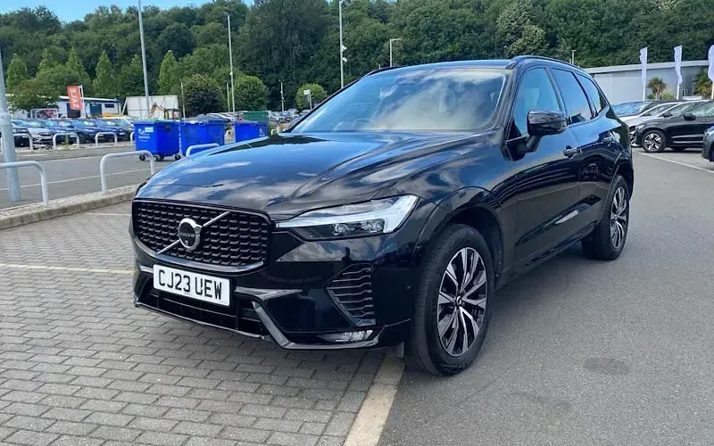 Used Volvo XC60 Plus 197 HP (144 kW) 2023 Black SUV
