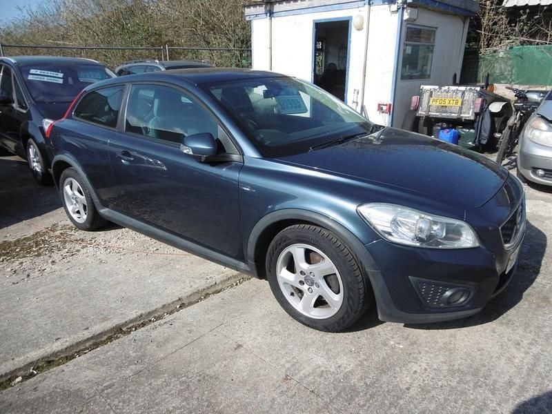 Used Volvo C30 100 HP (73 kW) 2010 Blue Hatchback