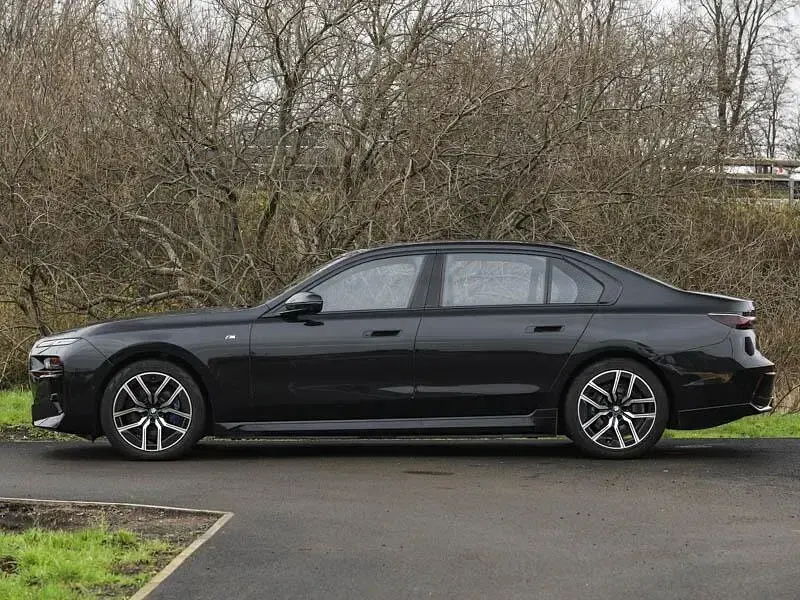 Used BMW i7 M Sport 400 kW (544 HP) 2023 Black Sedan