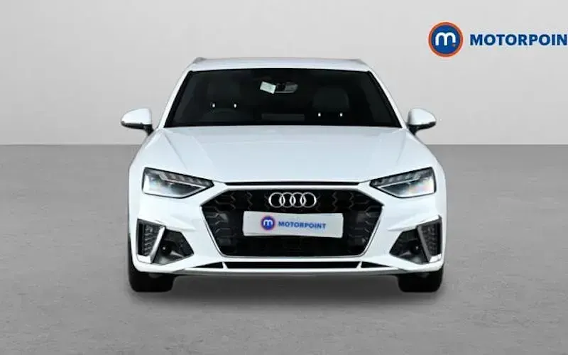 Used Audi A4 S-Line 204 HP (150 kW) 2024 White Sedan