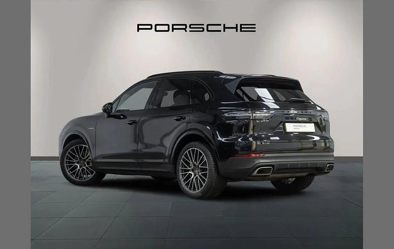 Used Porsche Cayenne 462 HP (339 kW) 2020 Black SUV