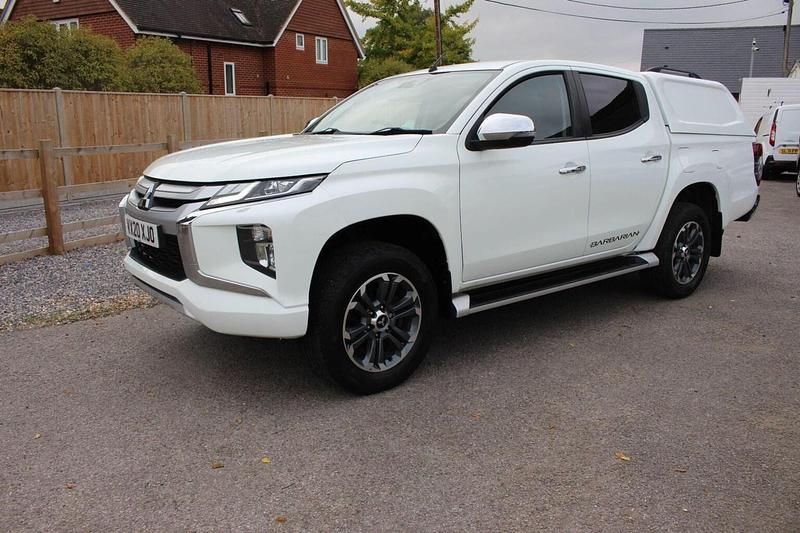White Used 2020 Mitsubishi L200 Pickup | £14,995 (Fair price) - Image 1/4