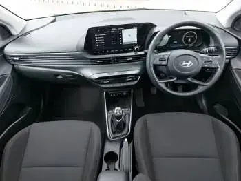 Used Hyundai i20 Ultimate 100 HP (73 kW) 2024 Yellow Hatchback