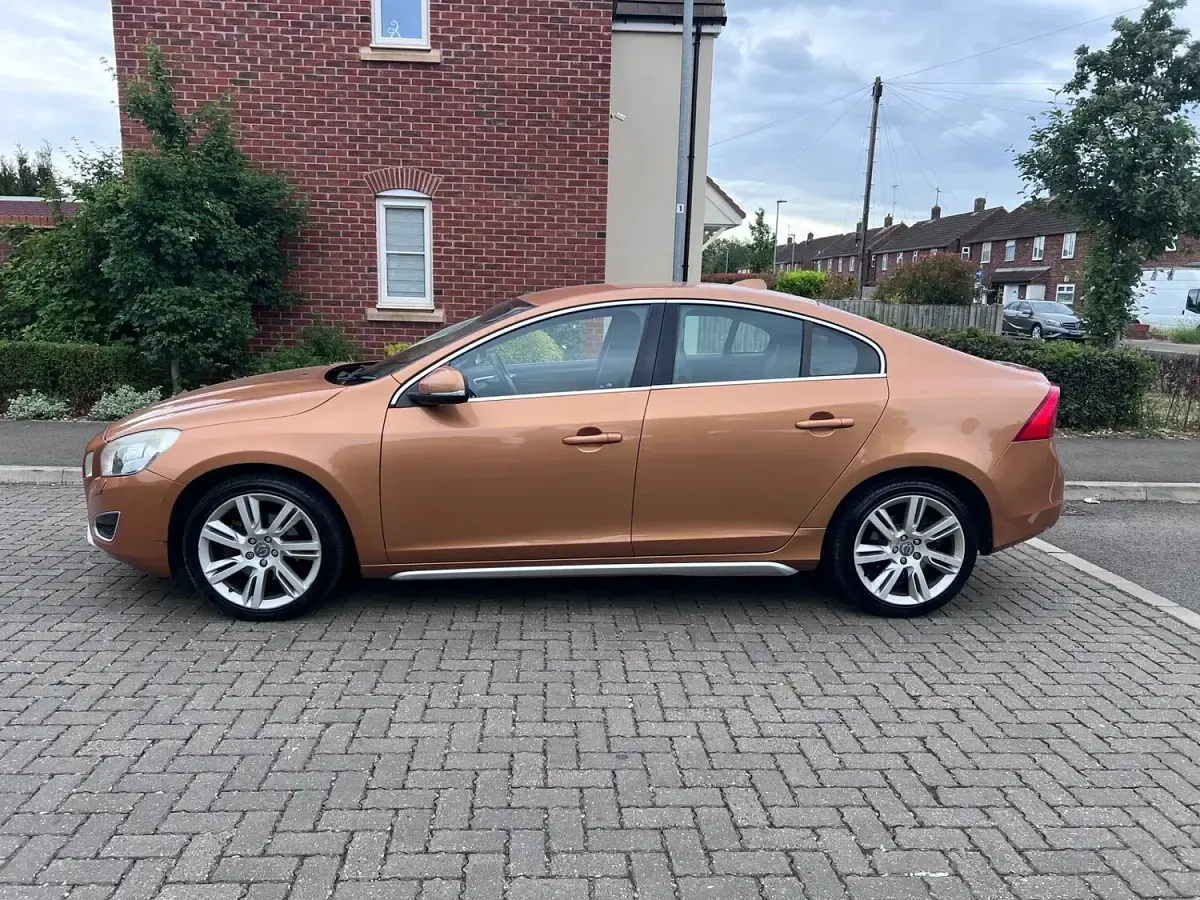 Used Volvo S60 SE Lux 2010 Bronze Sedan