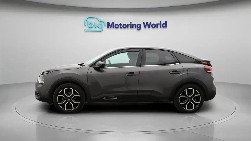 Begagnad Citroën e-C4 Shine 100 kW (136 HK) 2022 Halvkombi