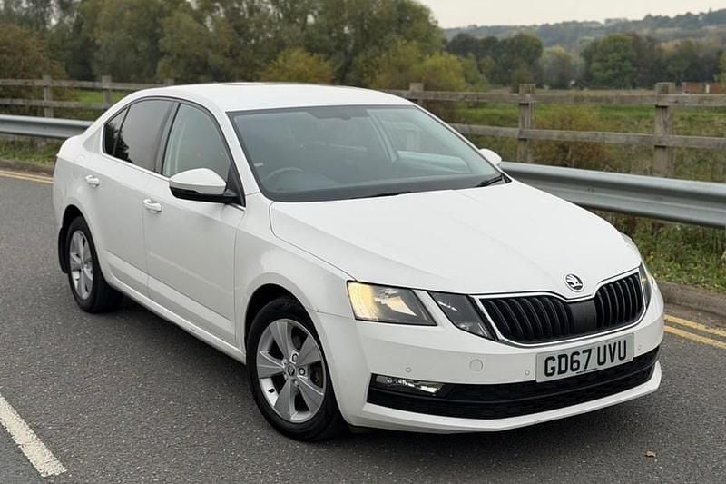 White Used 2018 Skoda Octavia SE Technology Hatchback | £5,995 (A bit pricey) - Image 1/1