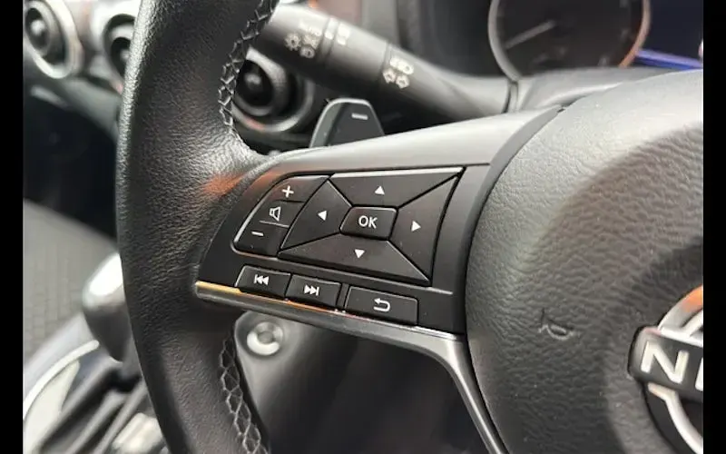 Used Nissan Juke N-Connecta 114 HP (83 kW) 2023 Black SUV