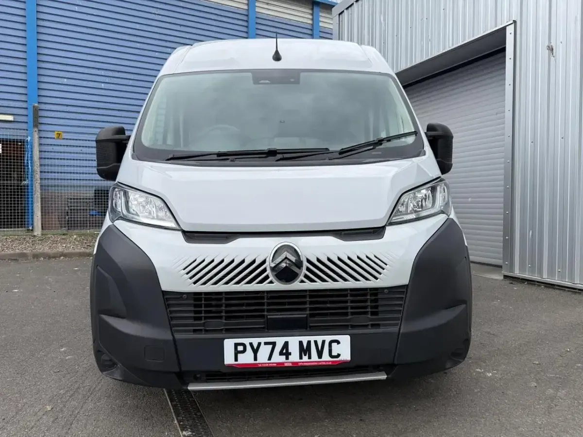 Used Citroën Relay 140 HP (102 kW) 2025 Grey Van