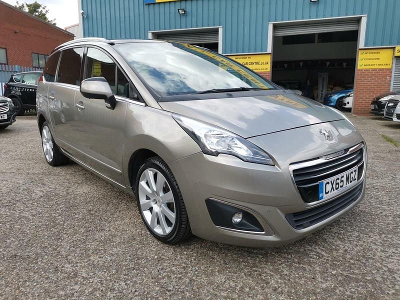 Grey Used 2015 Peugeot 5008 Allure MPV | £7,995 (Expensive) - Image 1/4
