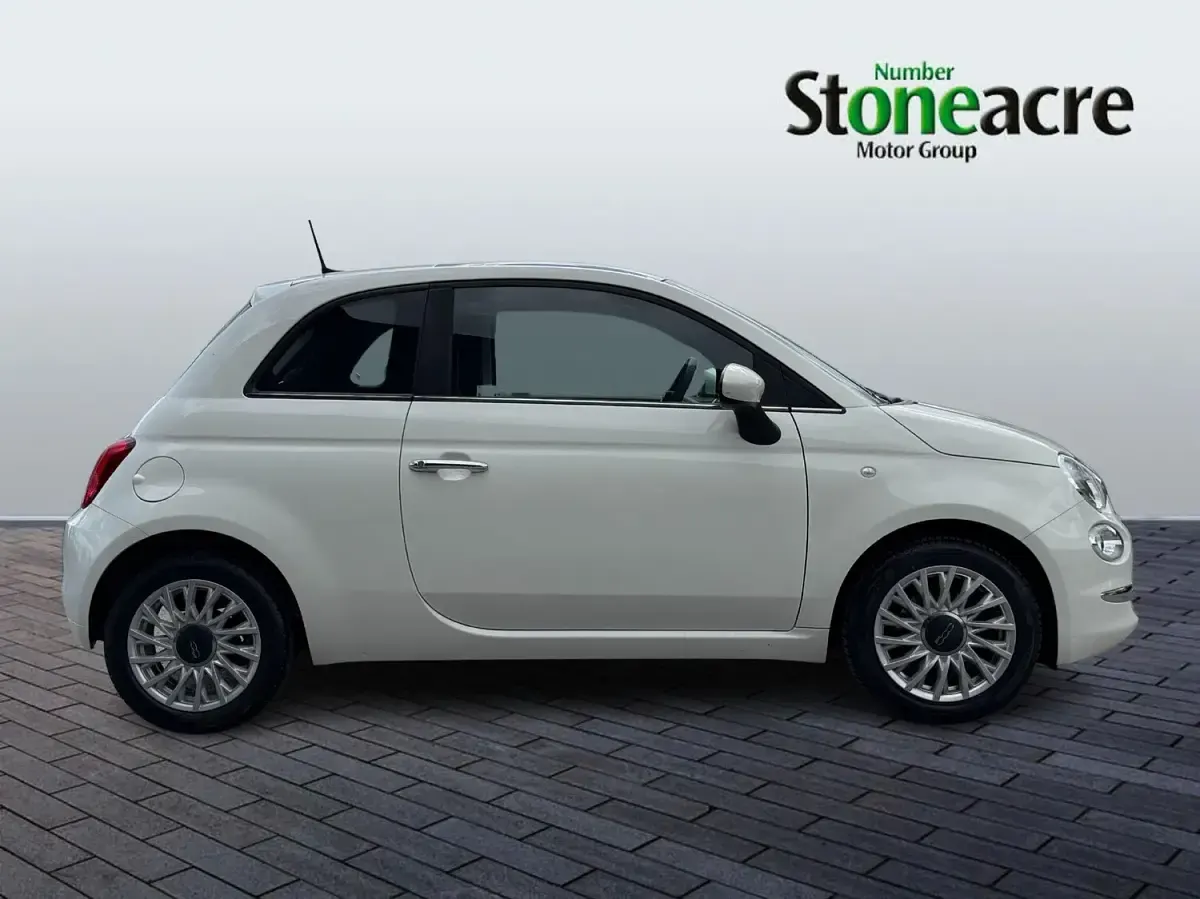 Used Fiat 500 70 HP (51 kW) 2024 White Hatchback