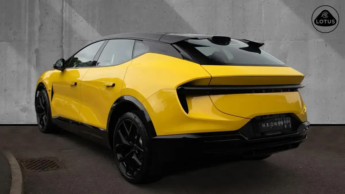Used Lotus Eletre 450 kW (612 HP) 2024 Yellow SUV