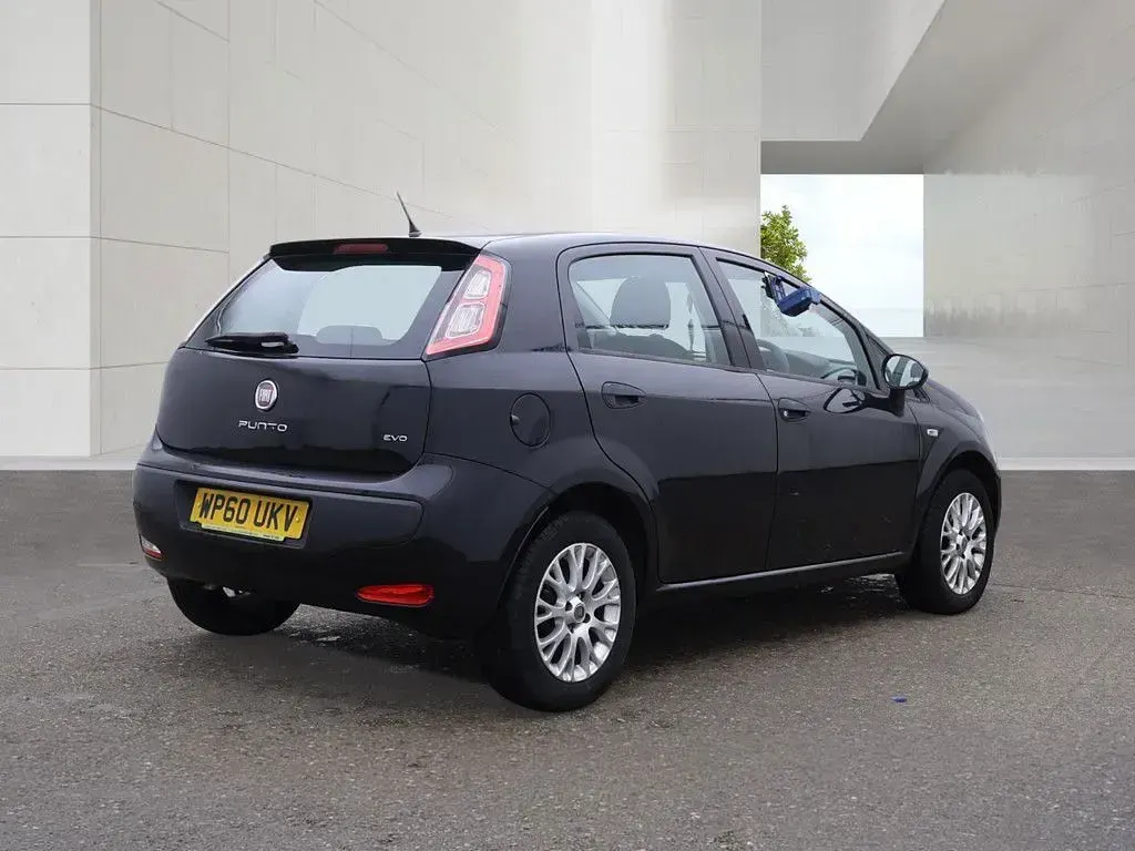 Used Fiat Punto Evo Active 77 HP (56 kW) 2010 Black Hatchback