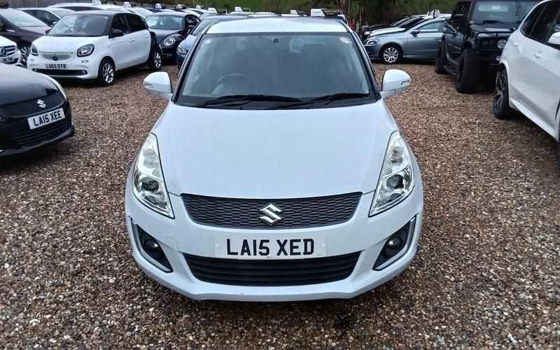 Used Suzuki Swift SZ4 94 HP (69 kW) 2025 White Hatchback
