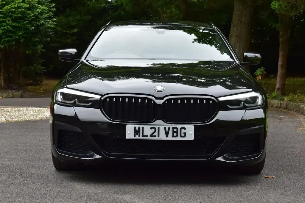 Used BMW 530e M Sport 287 HP (211 kW) 2021 Black Estate