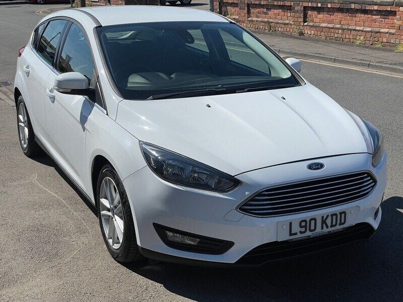 White Used 2016 Ford Focus Style Hatchback | £4,490 (Fair price) - Image 1/3