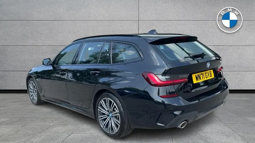 Used BMW 330 M Sport 288 HP (211 kW) 2021 Black Estate